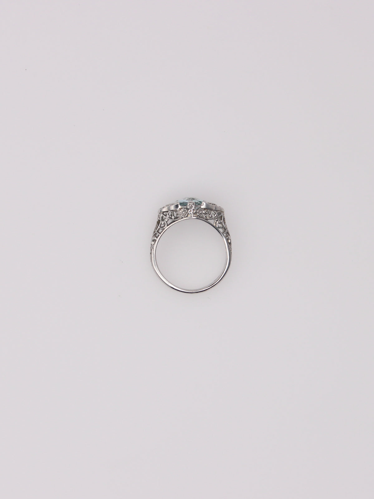 18K White Gold Vintage Aquamarine Diamond Ring