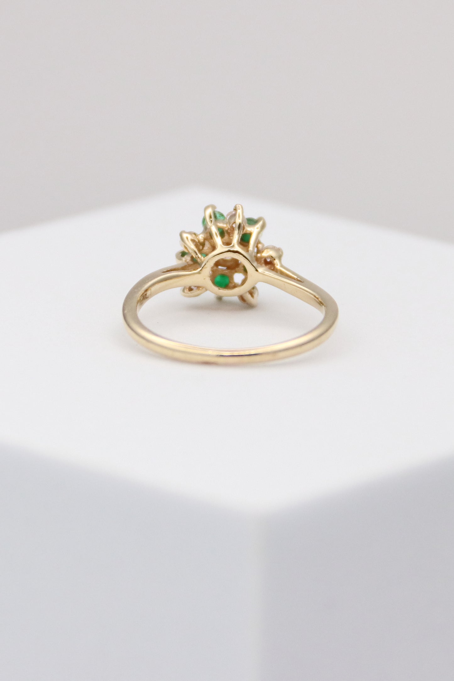 14K Green Stone and Diamond Ring