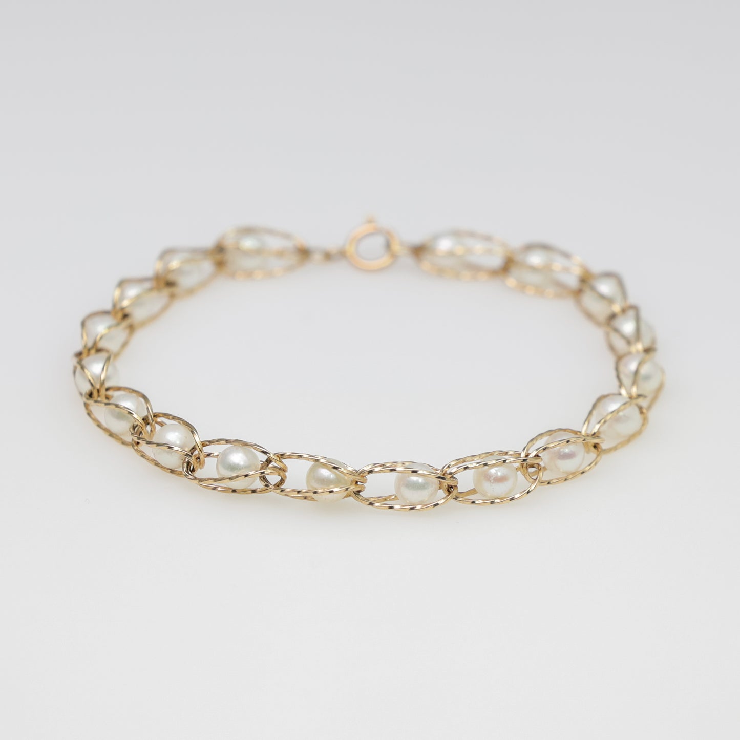 14k Yellow Gold Pearl Bracelet