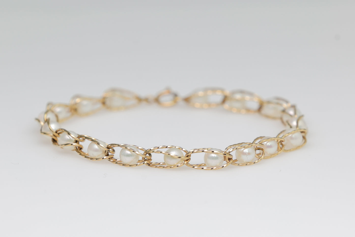 14k Yellow Gold Pearl Bracelet