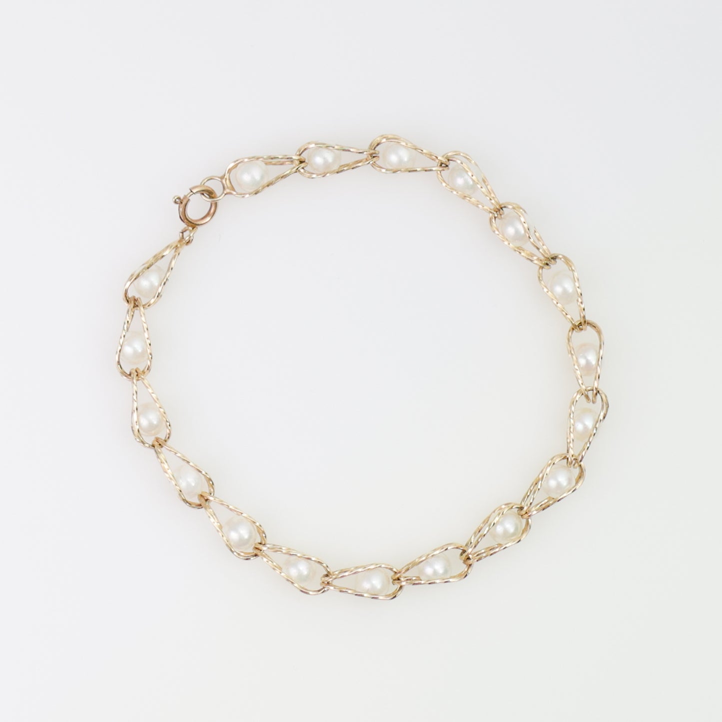14k Yellow Gold Pearl Bracelet