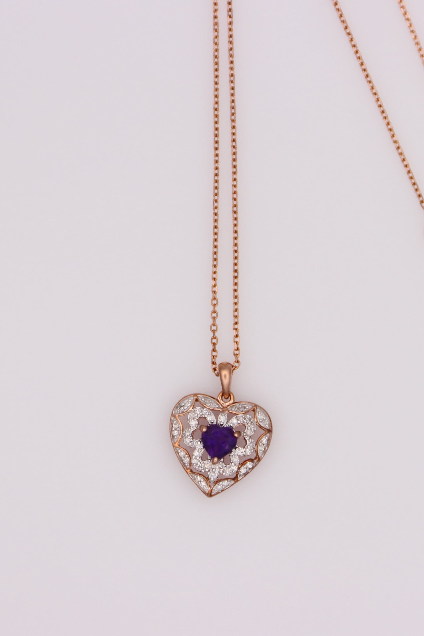 10K Rose Gold Diamond Heart Pendant Necklace