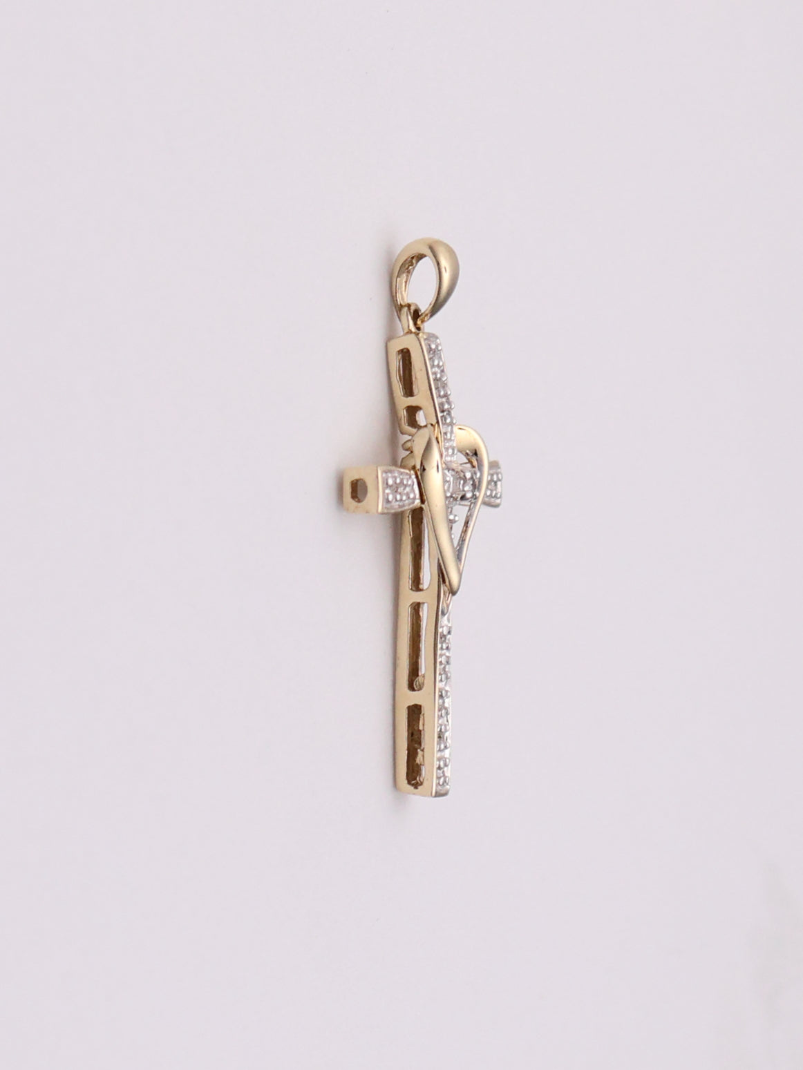 10k Diamond Heart Cross