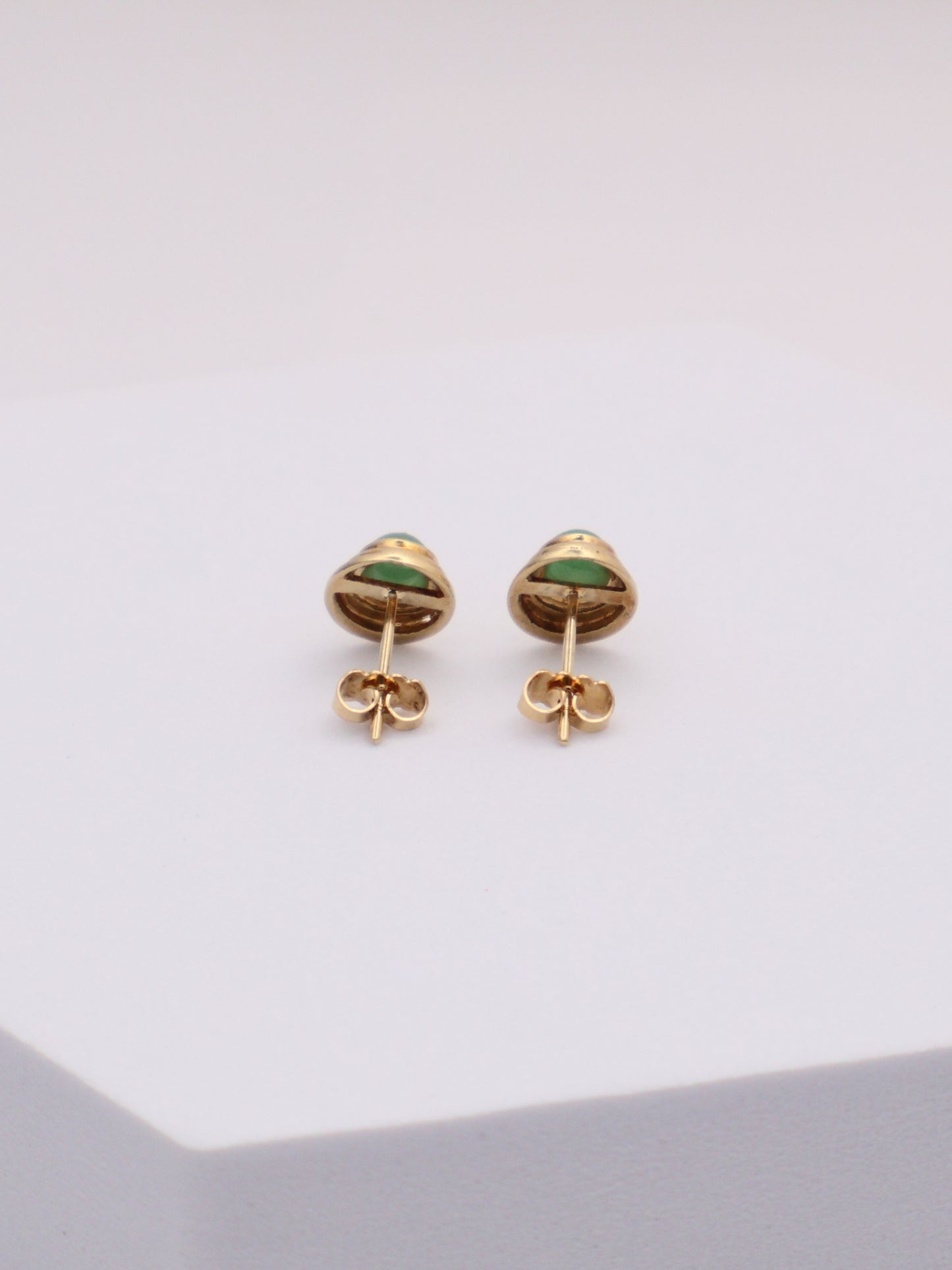 18k Gold Oval Jade Earrings