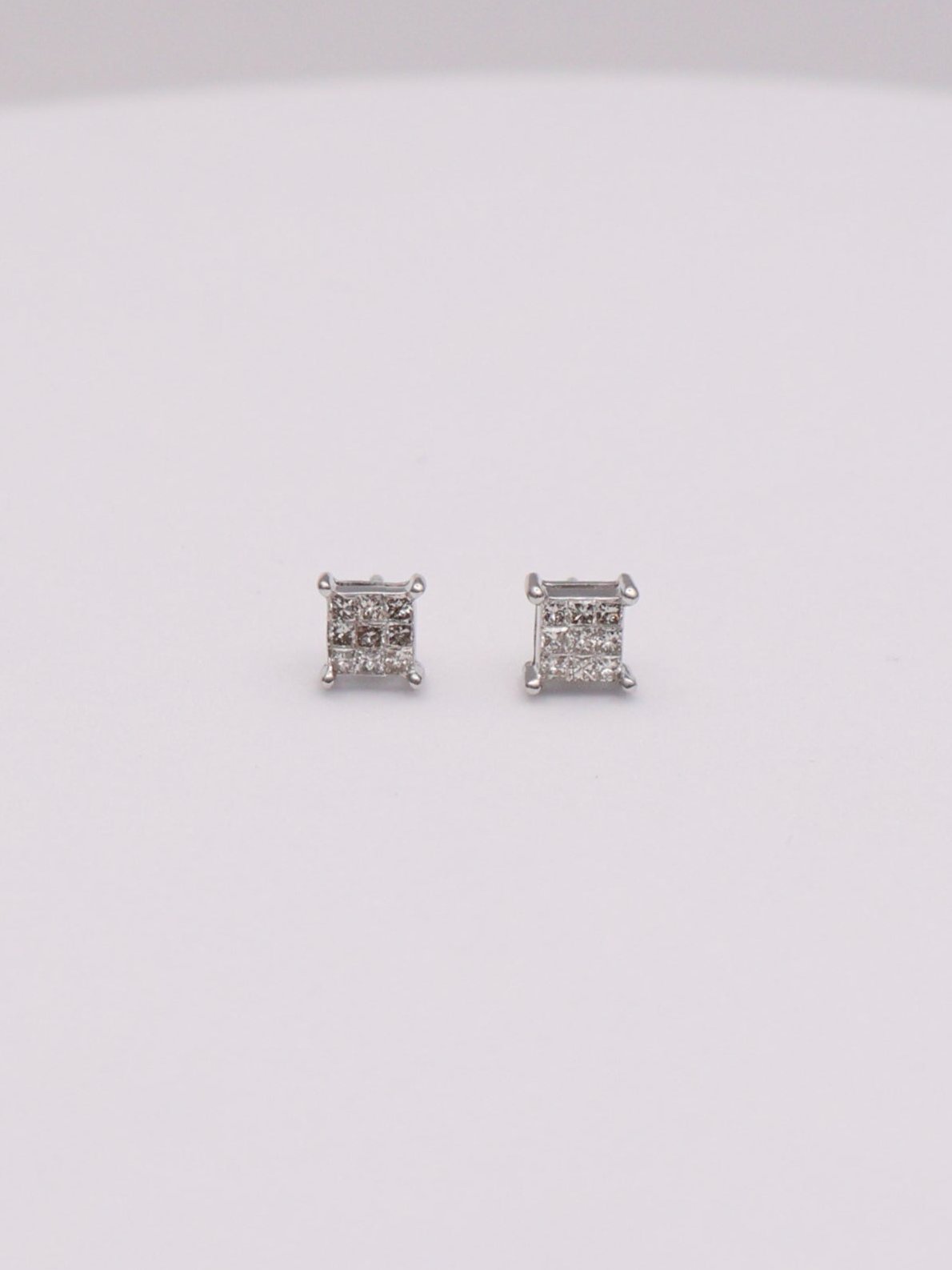 10k WG Diamond Earrings