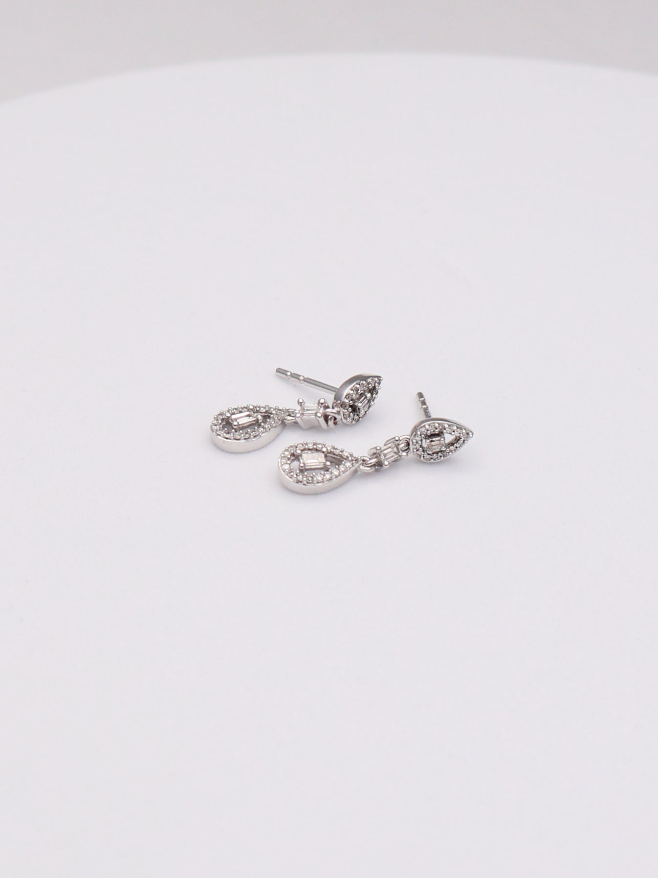 10k WG Pear Dangle Earrings
