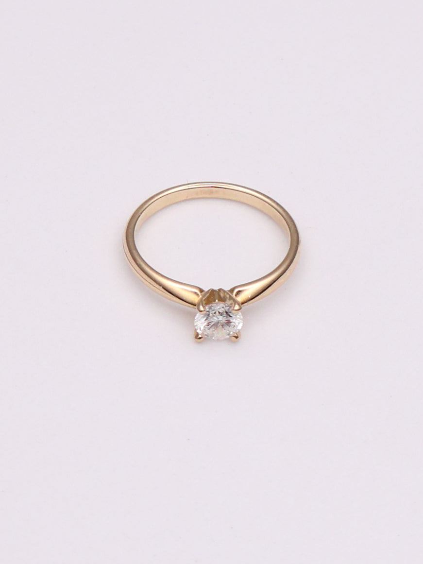 10k Round Diamond Solitaire Ring