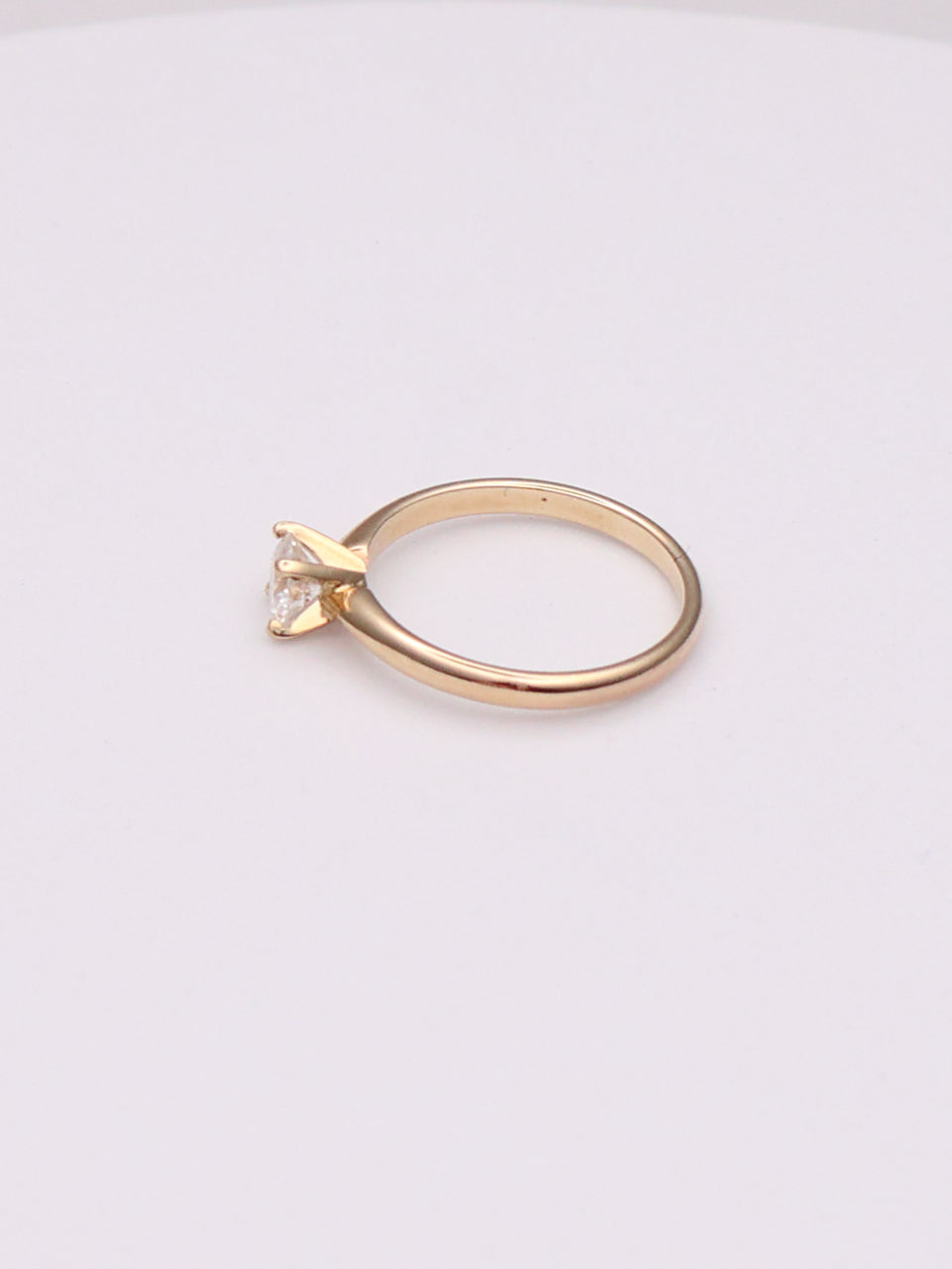 10k Round Diamond Solitaire Ring