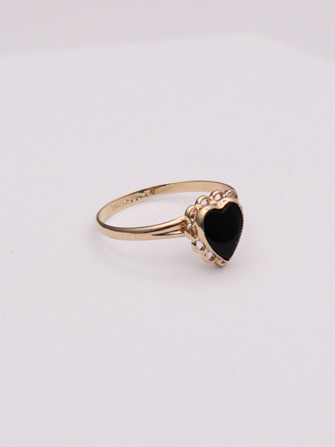 10k Black Heart Ring