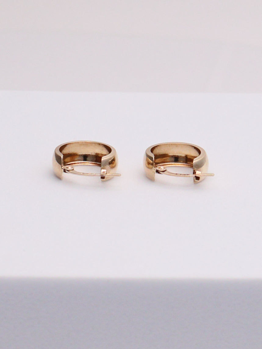 14k Huggie Hoop Earrings