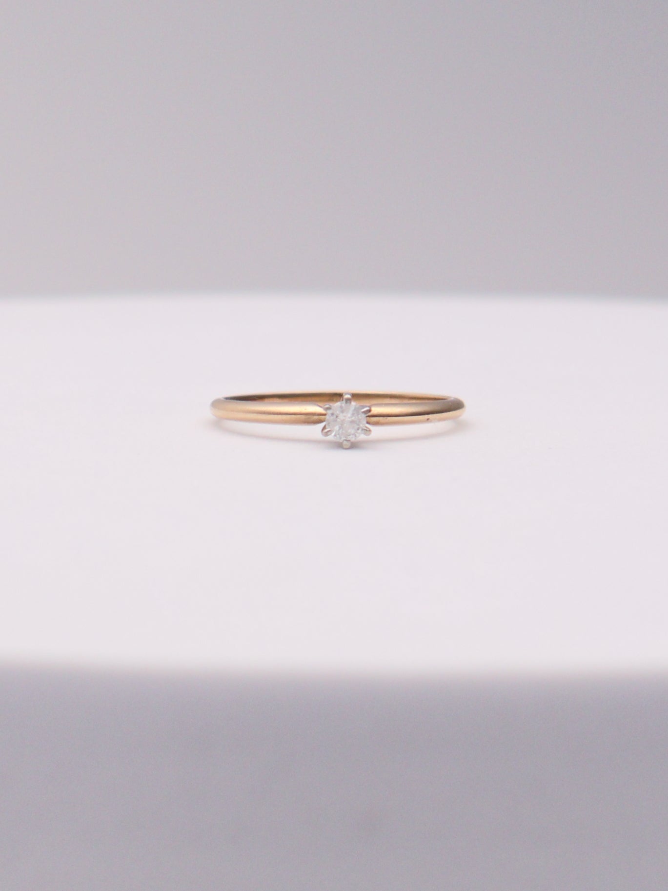 10k Round Diamond Solitaire Ring