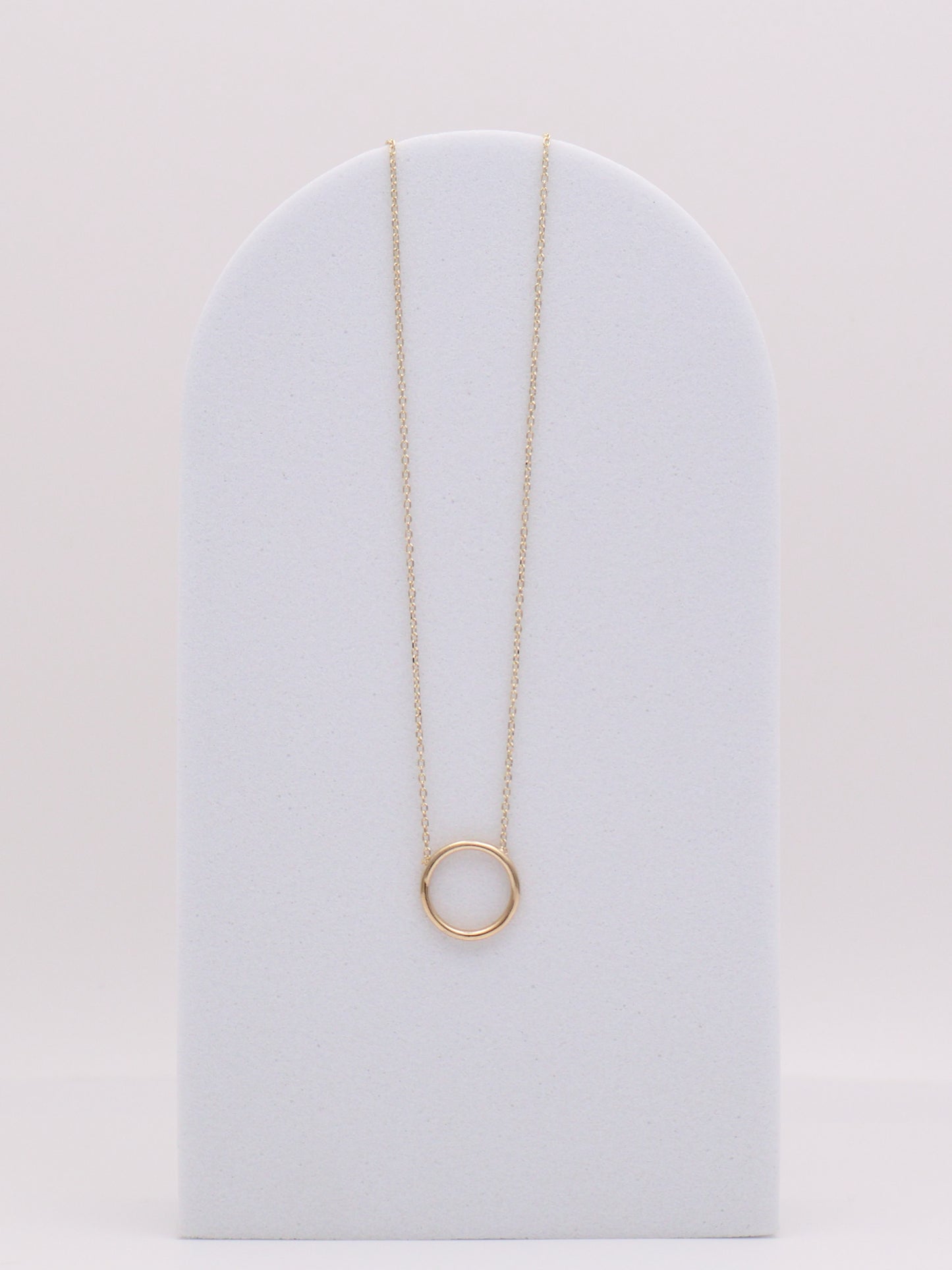 14k Circle Necklace