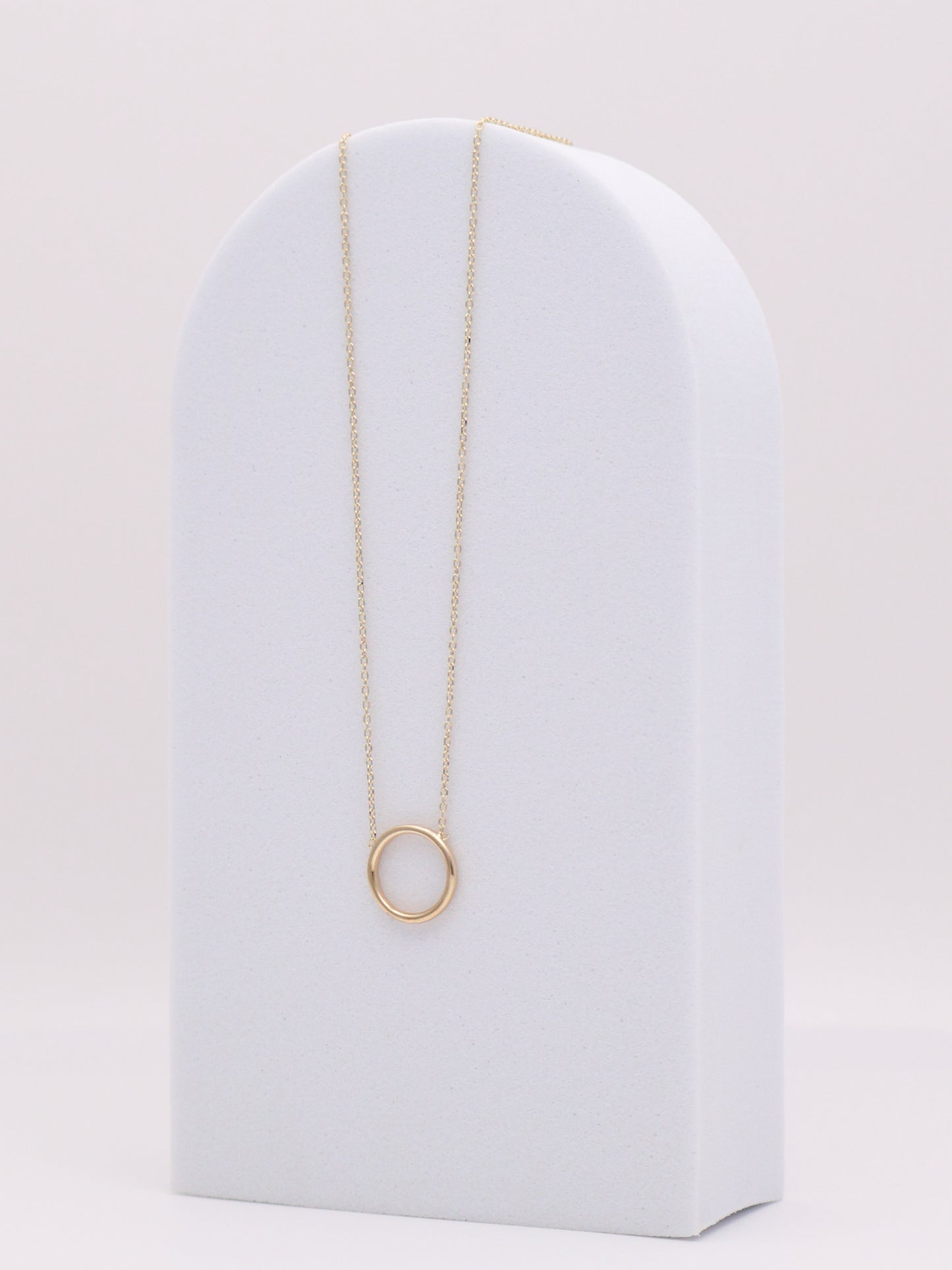 14k Circle Necklace