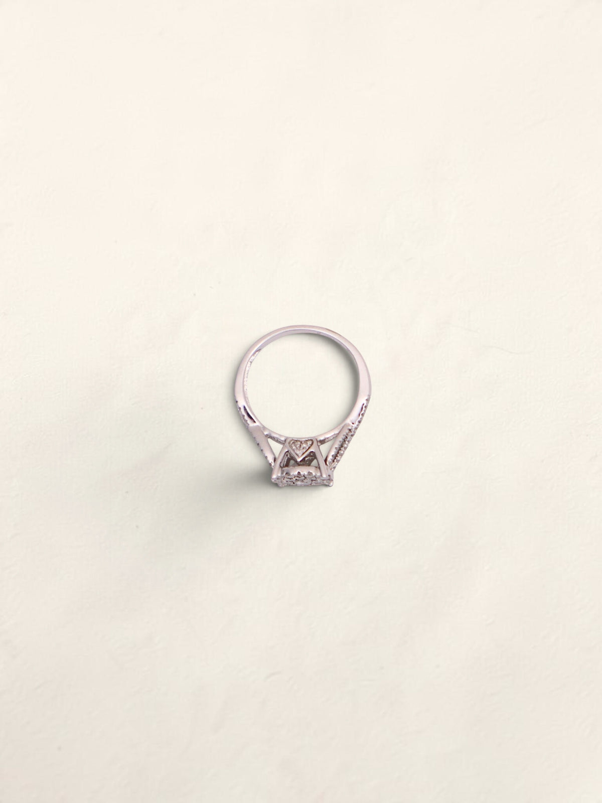 10k WG Round Diamond Cluster Ring