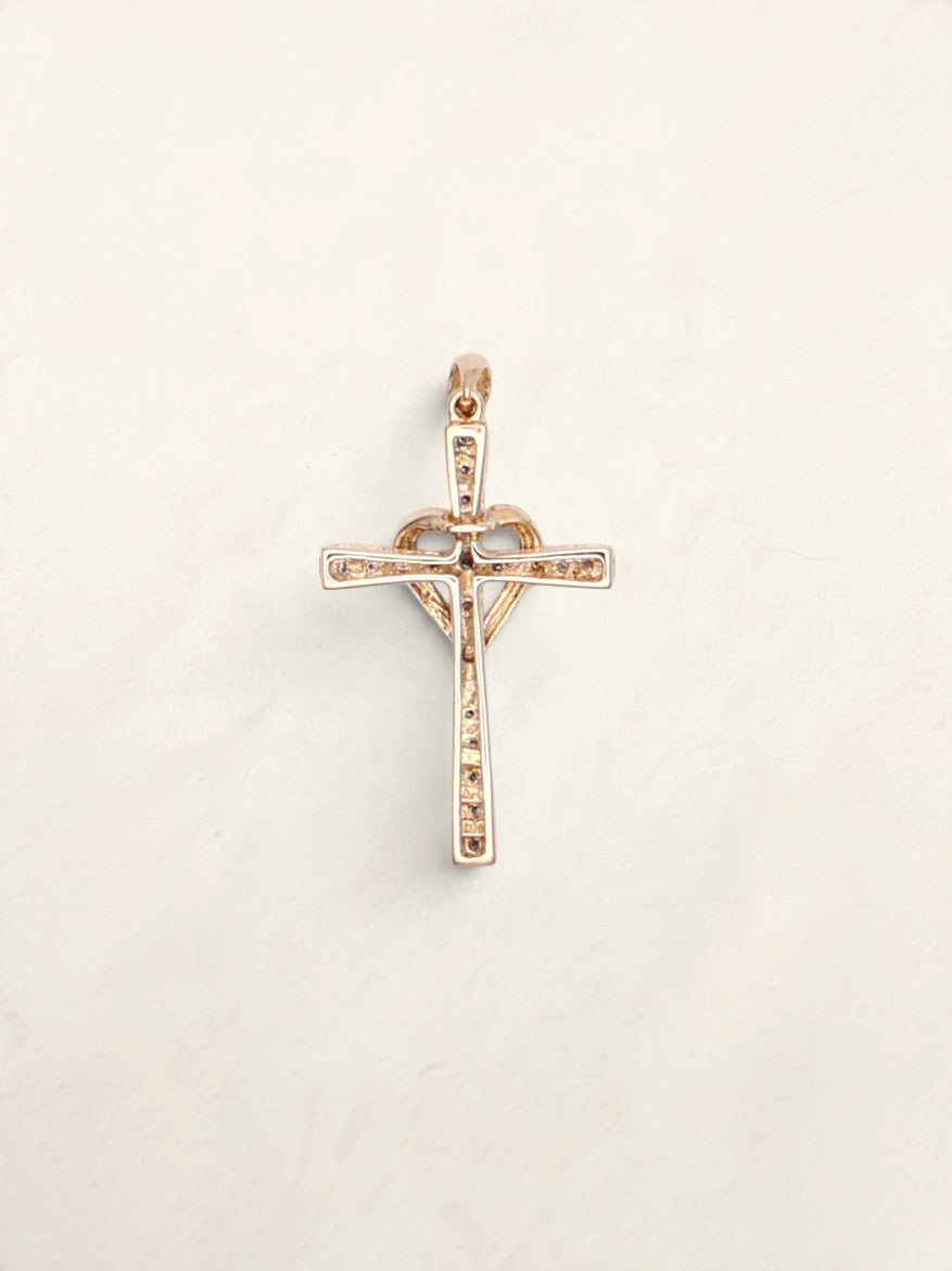 10k Diamond Heart Cross