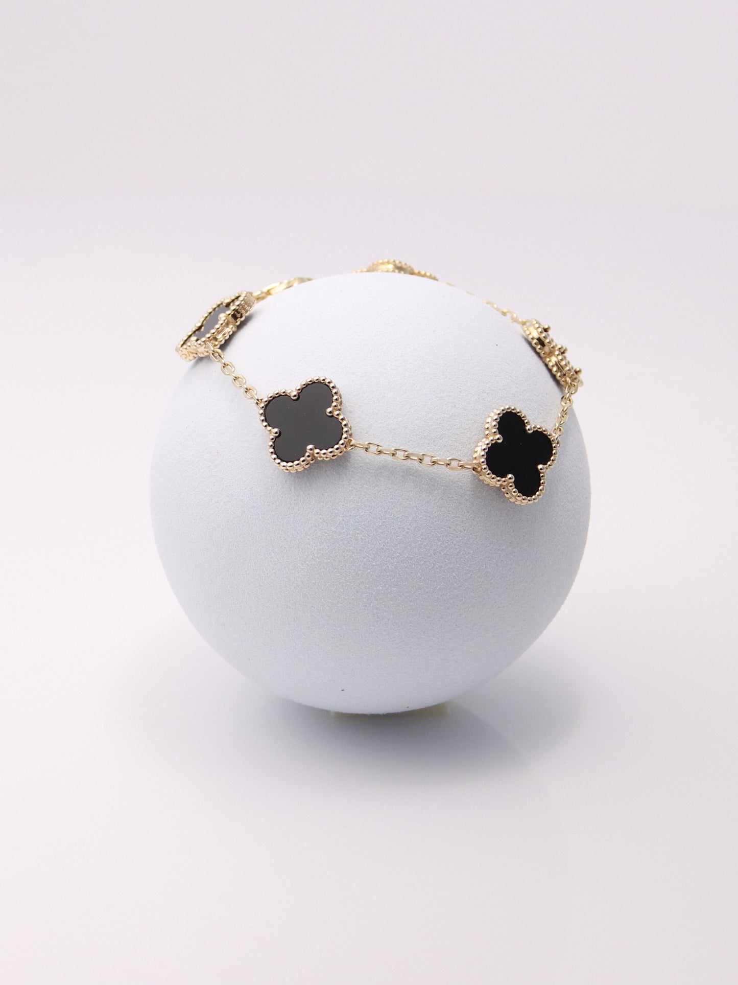 Onyx Clover Motif Bracelet