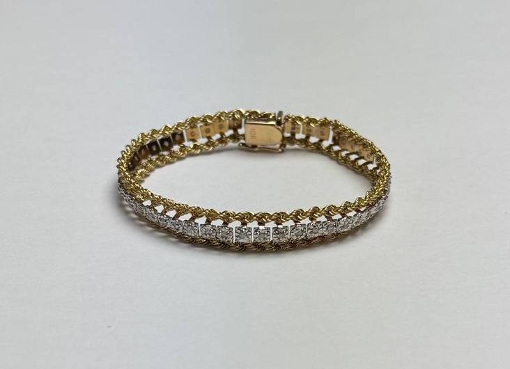 10K Yellow Gold bracelet W Clear Stones - 8 dwt