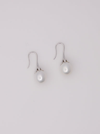 14K White Gold Cultured Pearl Drop Earrings