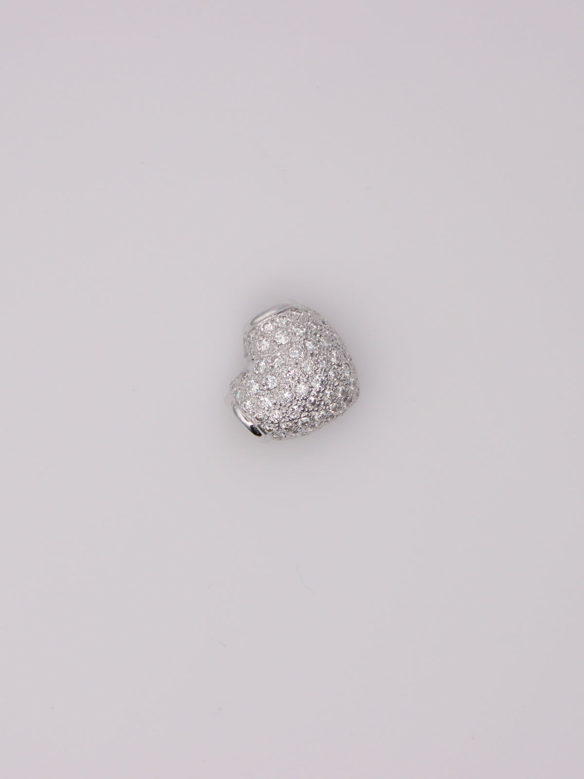 18K White Gold Pavé Diamond Heart Pendant
