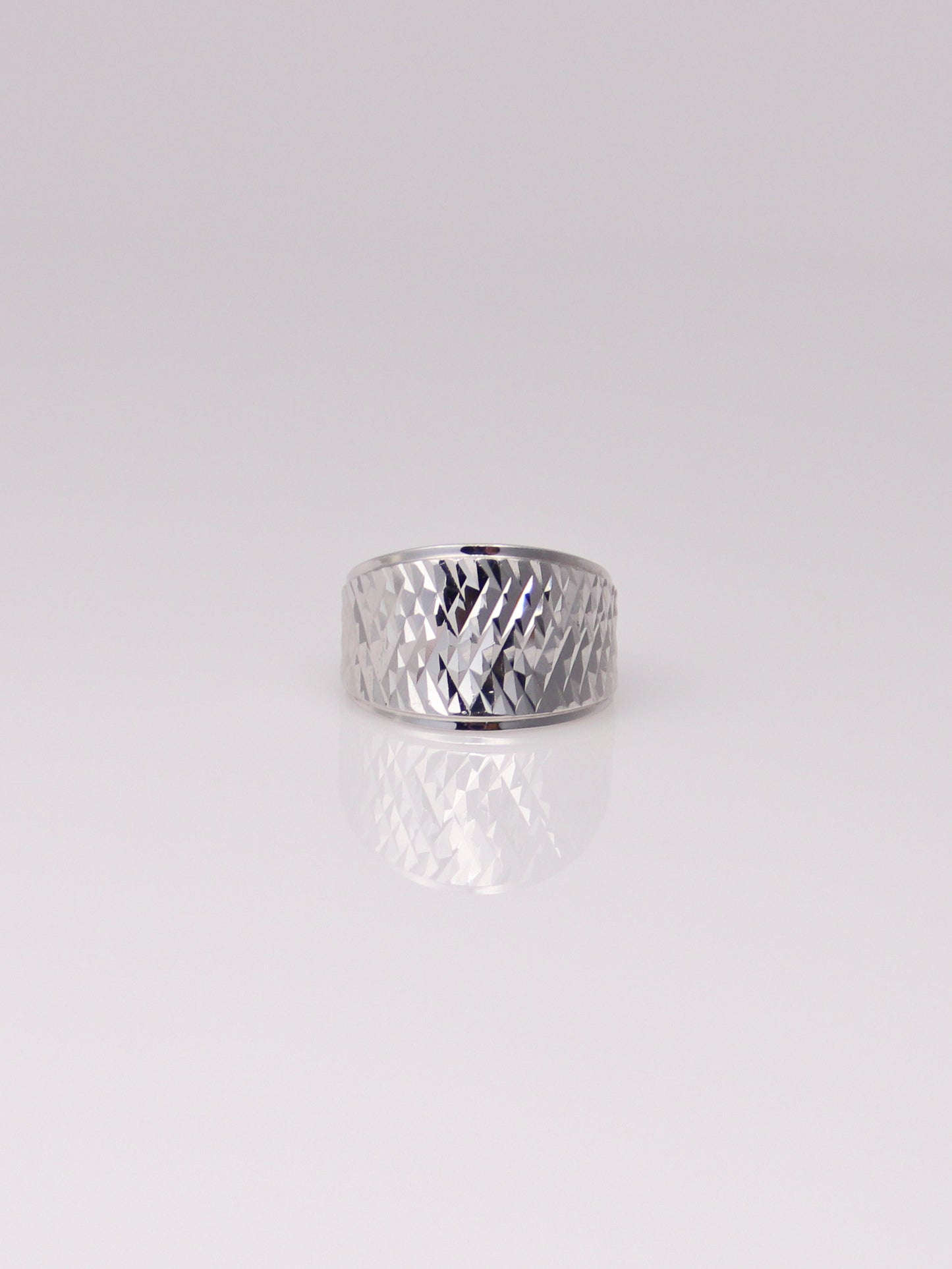 14K White Gold Graduated Chevron Ring