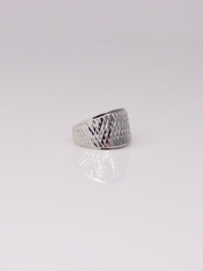 14K White Gold Graduated Chevron Ring
