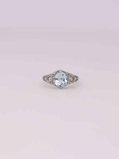 18K White Gold Vintage Aquamarine Diamond Ring