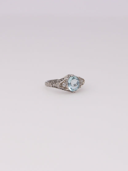 18K White Gold Vintage Aquamarine Diamond Ring