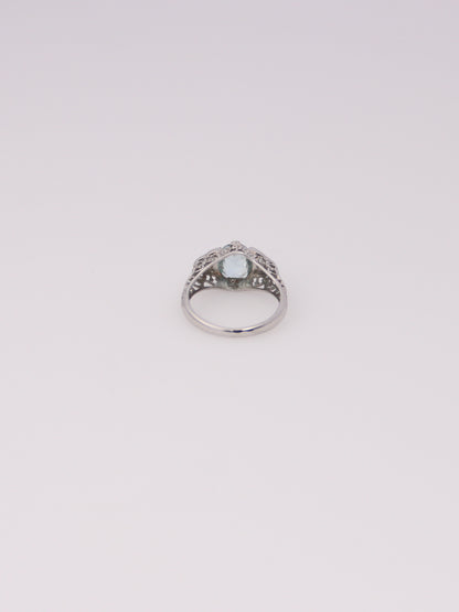 18K White Gold Vintage Aquamarine Diamond Ring
