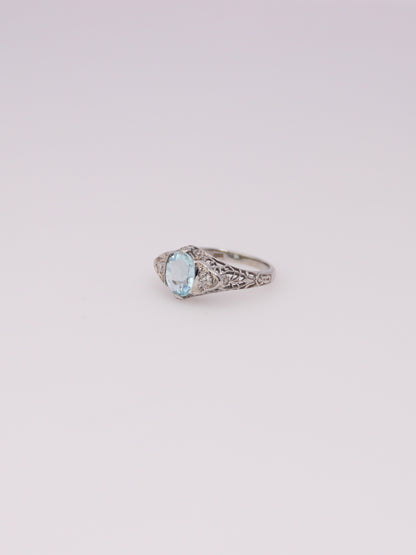 18K White Gold Vintage Aquamarine Diamond Ring