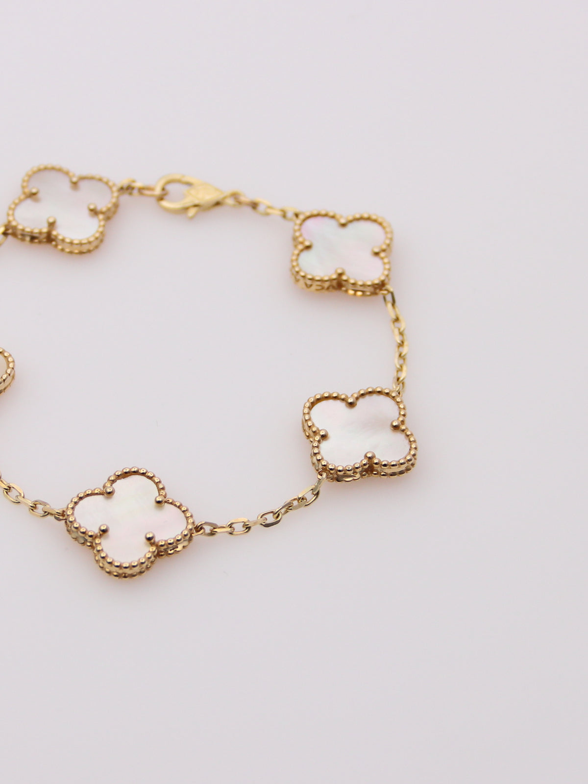 Mother of Pearl Clover Motif Bracelet