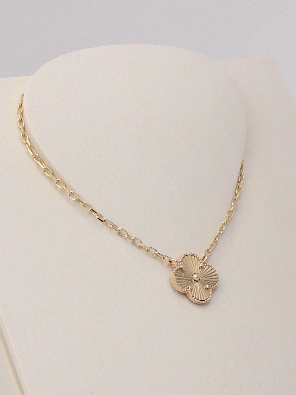 Guilloché Clover Motif Necklace