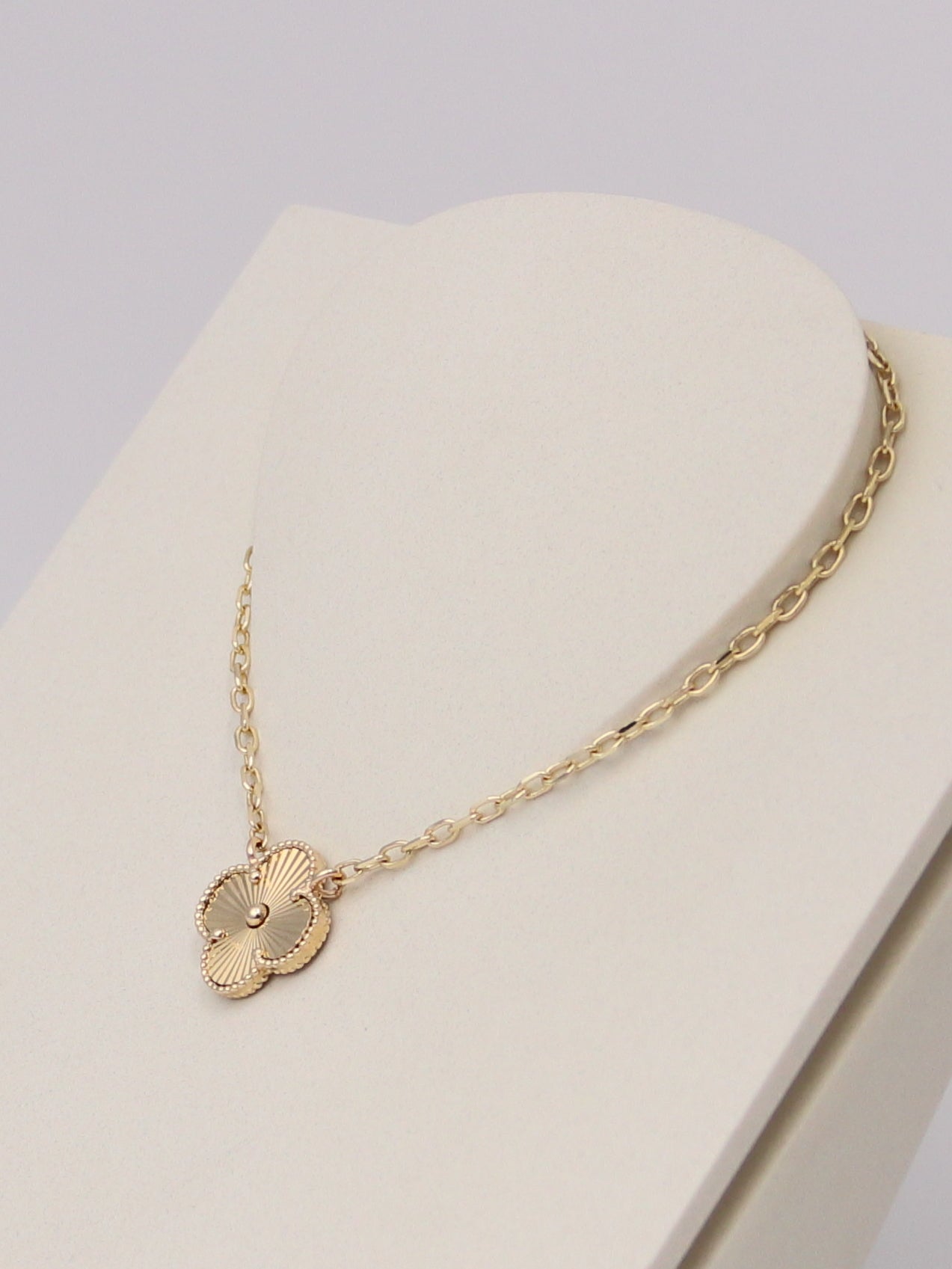 Guilloché Clover Motif Necklace