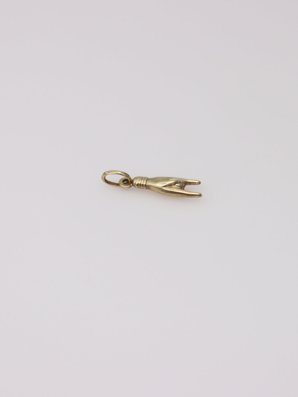 14K Yellow Gold Cornuta Hand Pendant
