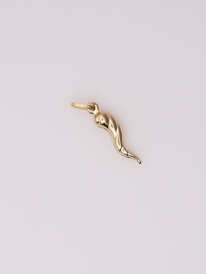 14K Yellow Gold Textured Italian Horn Pendant
