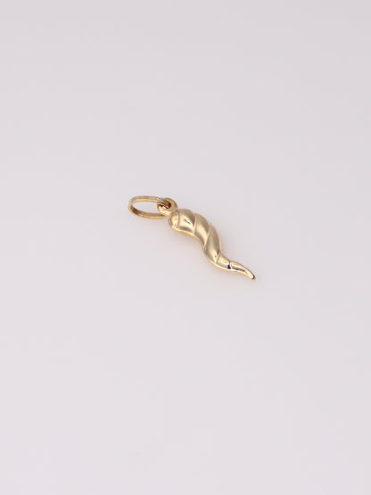 14K Yellow Gold Textured Italian Horn Pendant
