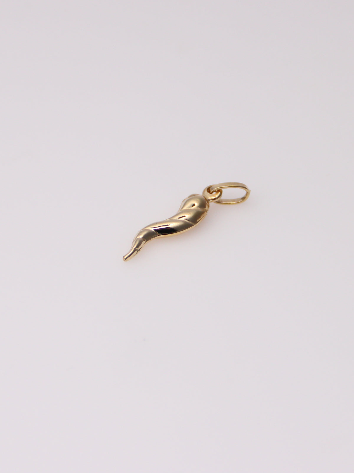14K Yellow Gold Textured Italian Horn Pendant