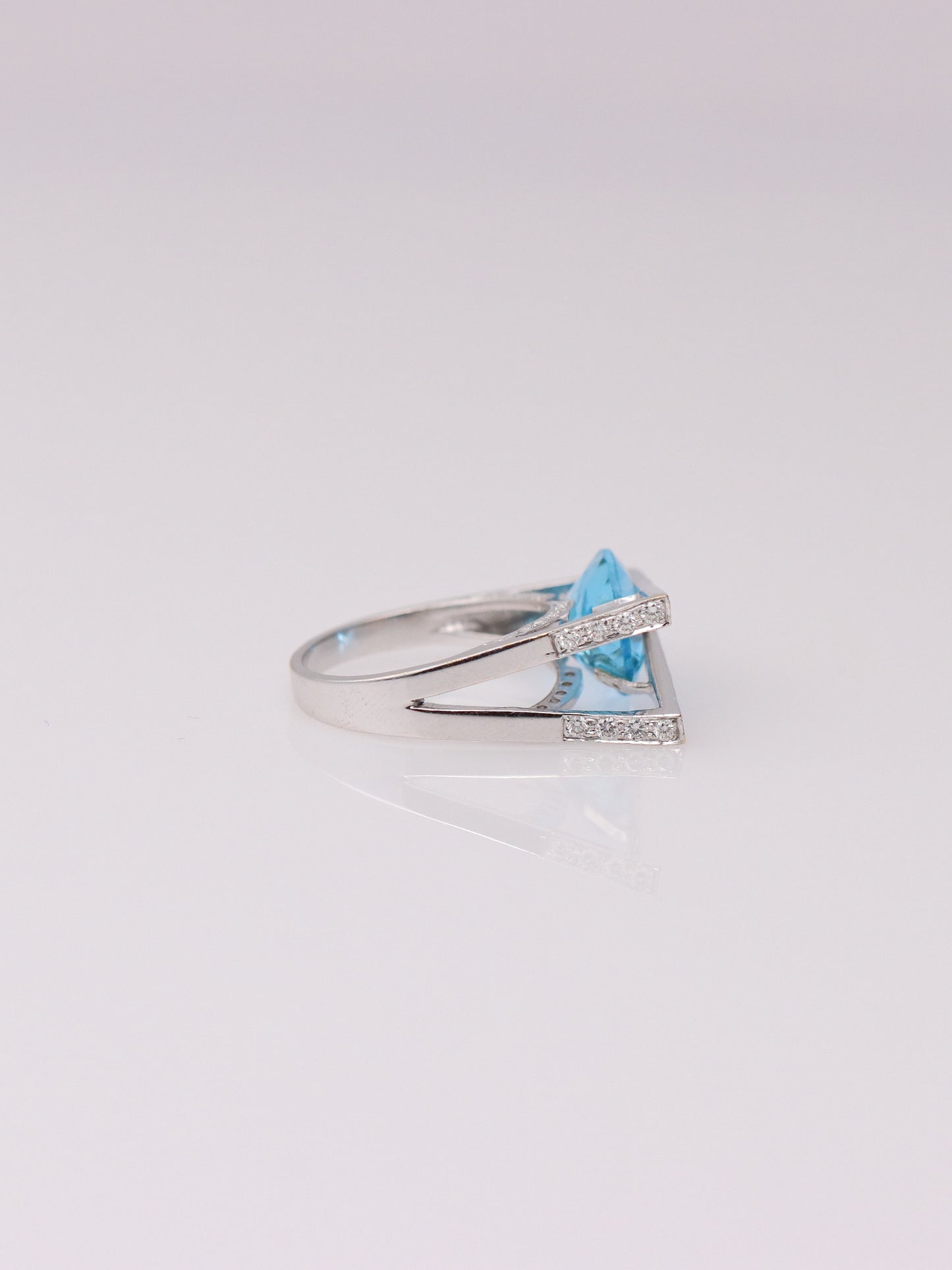 18K White Gold Sky Blue Topaz and Diamond Abstract Ring