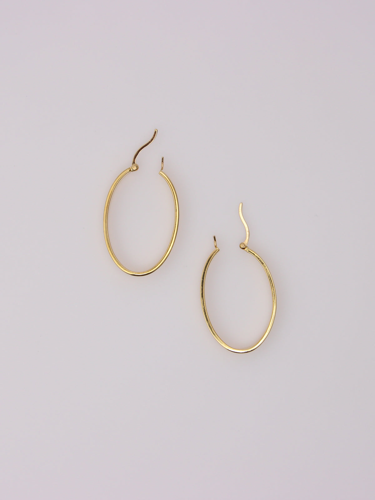 18K Yellow Gold Oval Hoops