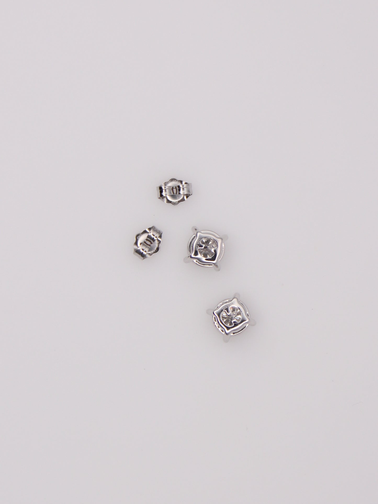 10K White Gold Round Diamond Studs