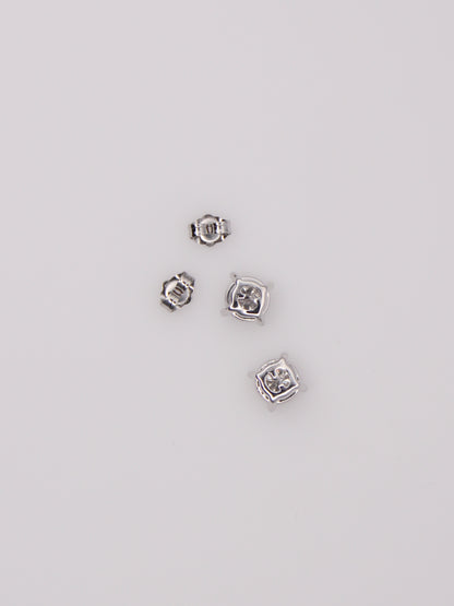 10K White Gold Round Diamond Studs