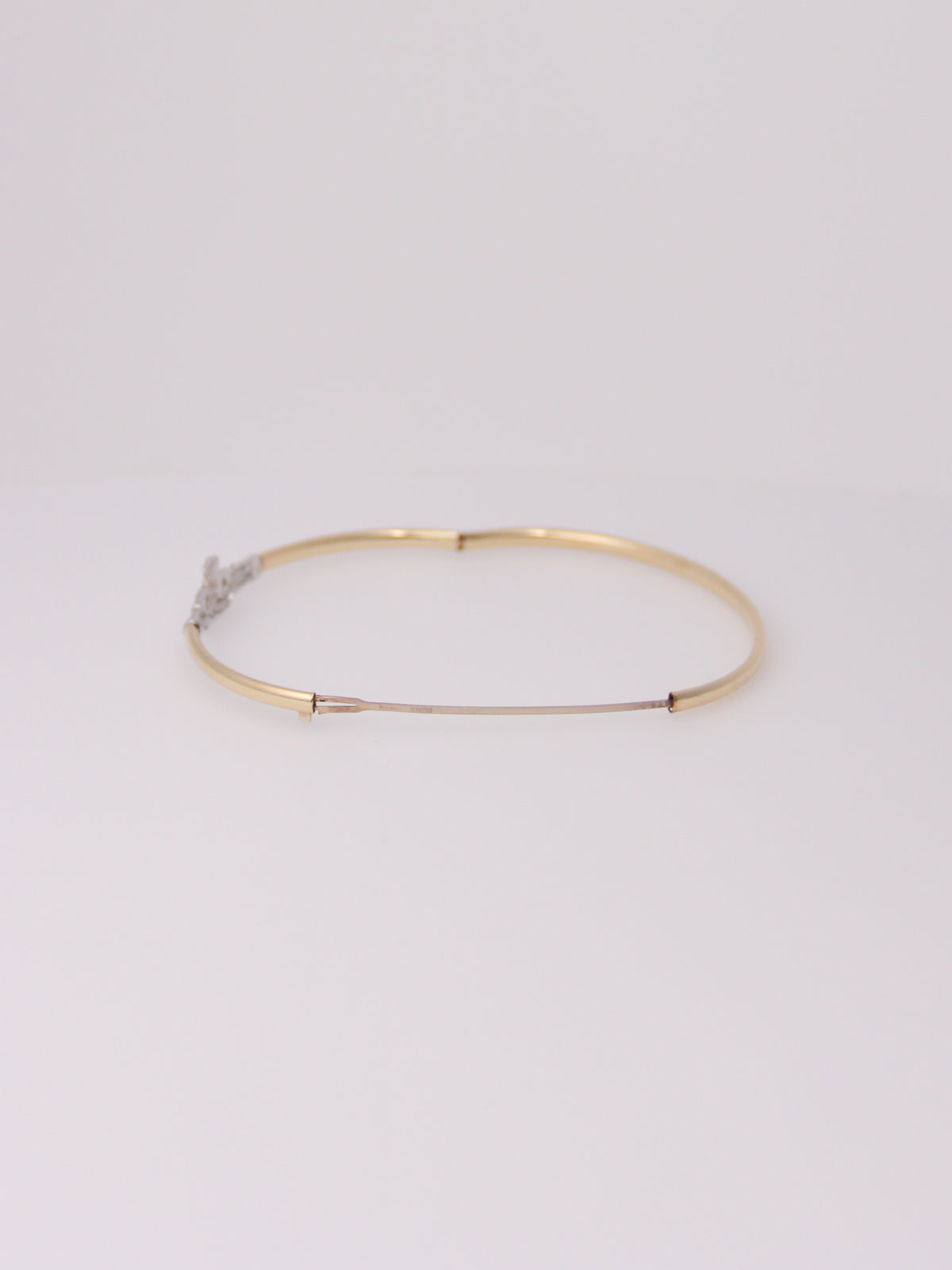 10K Two-Tone Claddaugh Bangle