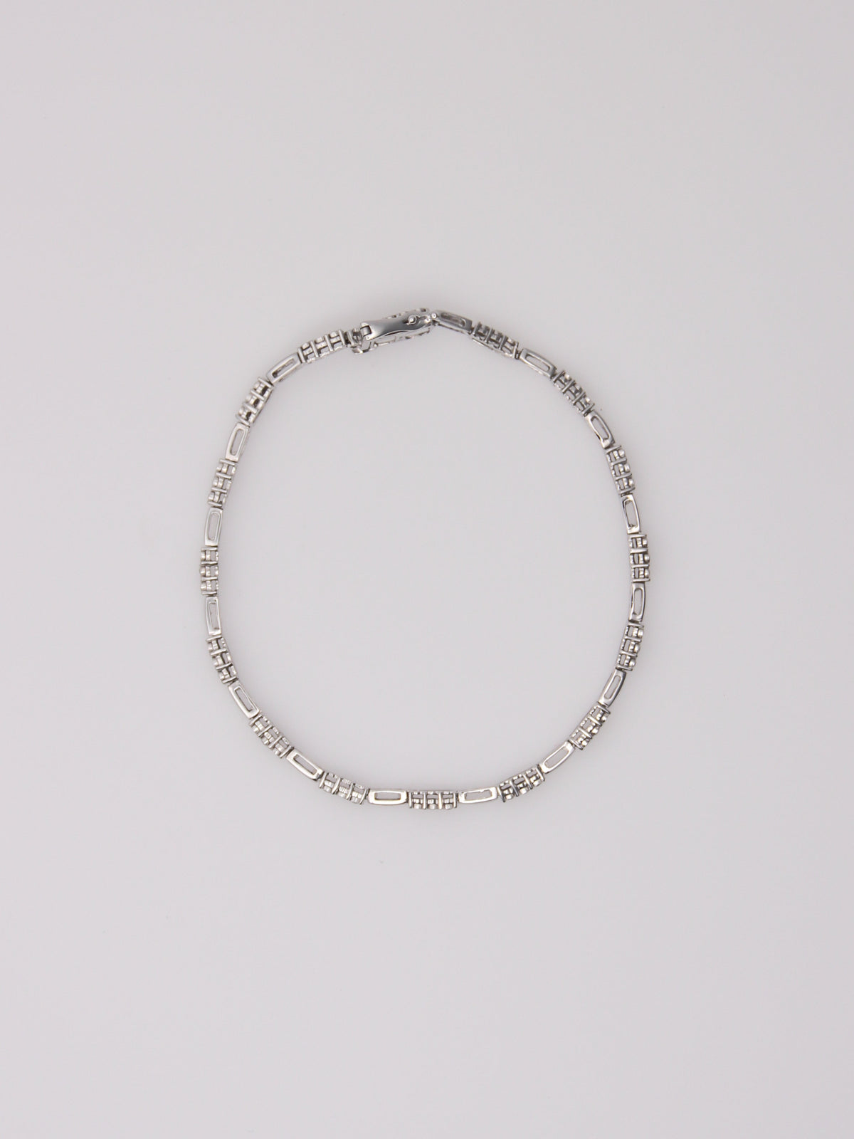 10K White Gold Diamond Link Bracelet
