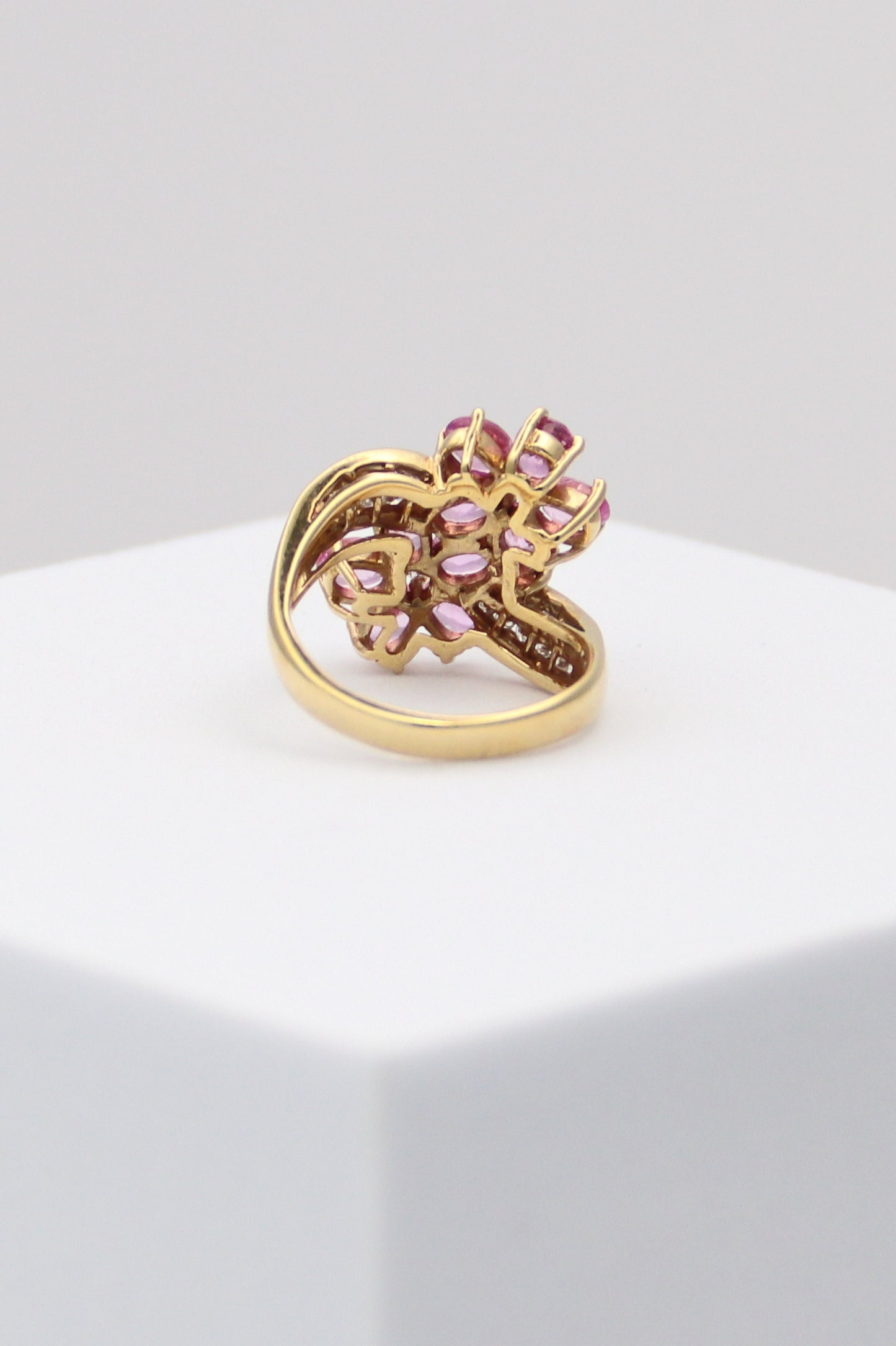 18K Yellow Gold Pink Sapphire Flower Ring with Diamonds