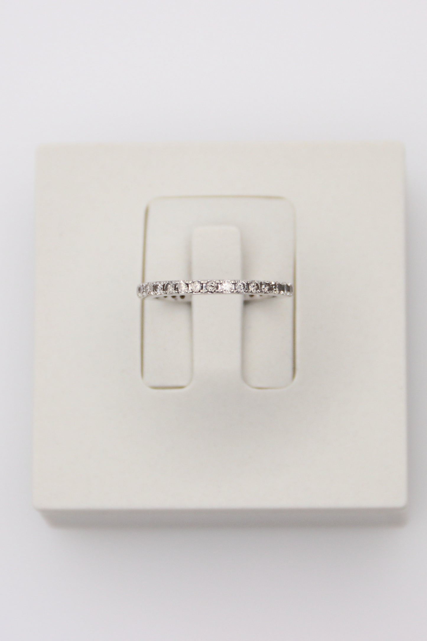 10K White Gold Diamond Eternity Band