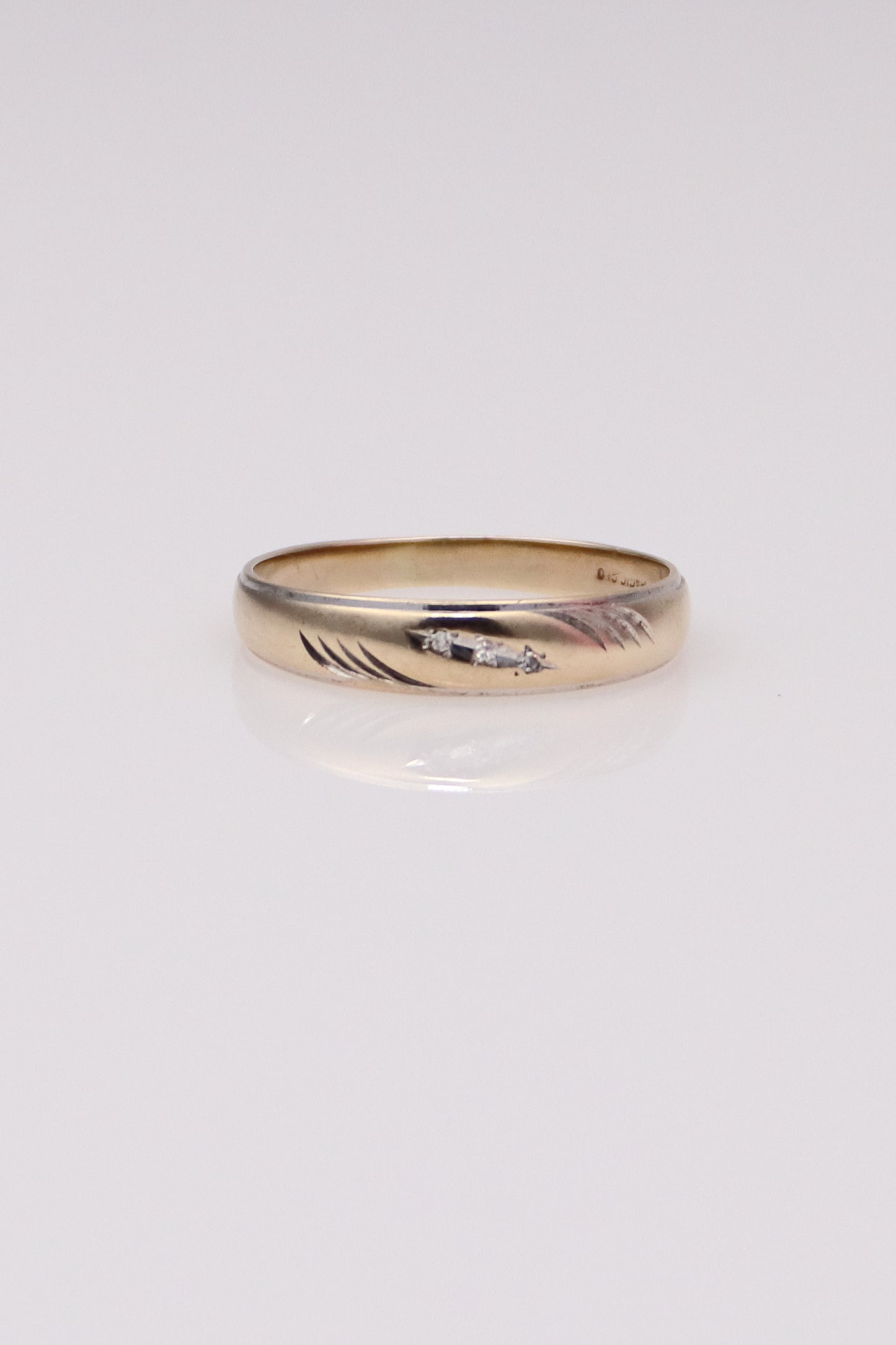 10K Two-Tone Diamond Band