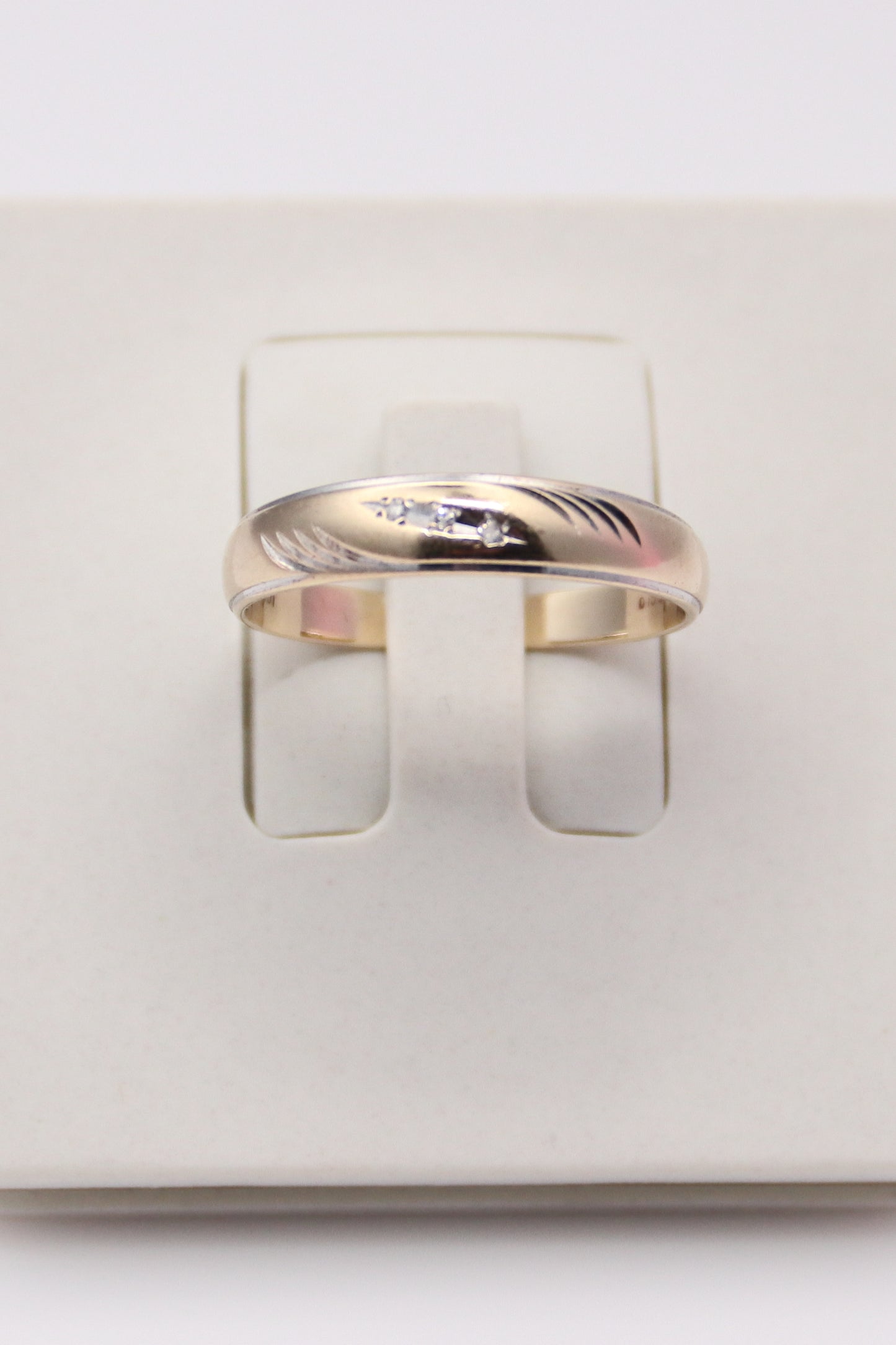 10K Two-Tone Diamond Band