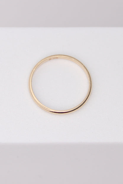 10K Yellow Gold Band