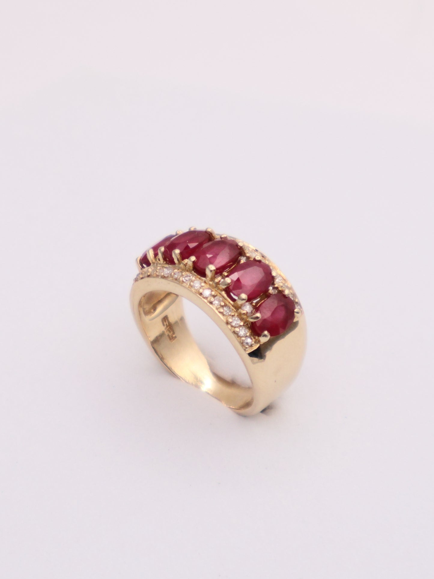 14k Gold Ruby & Diamond Ring