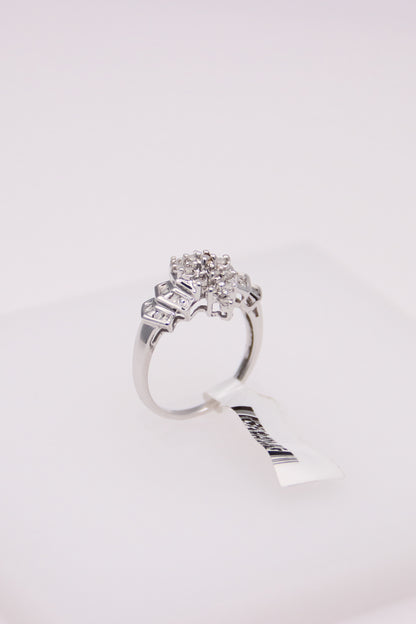 10k White Gold Diamond Ring