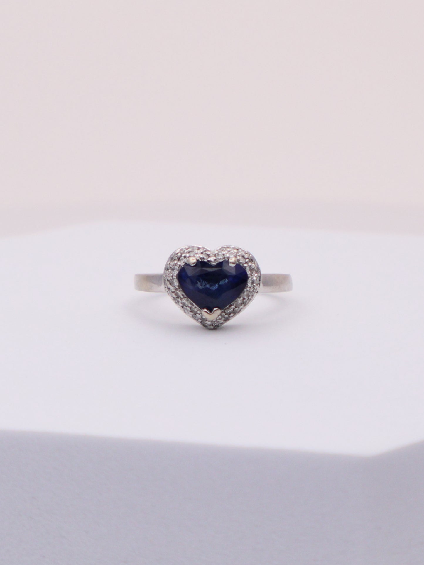 14k White Gold Sapphire Heart & Diamond Ring
